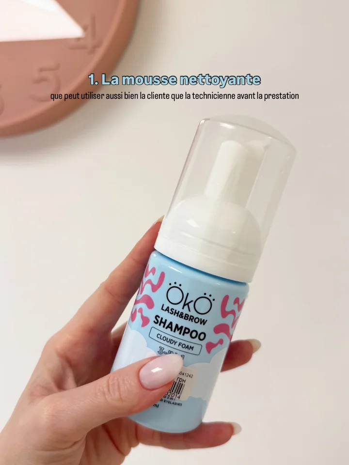 Mousse nettoyante pour cils et sourcils présentée par Nataliia